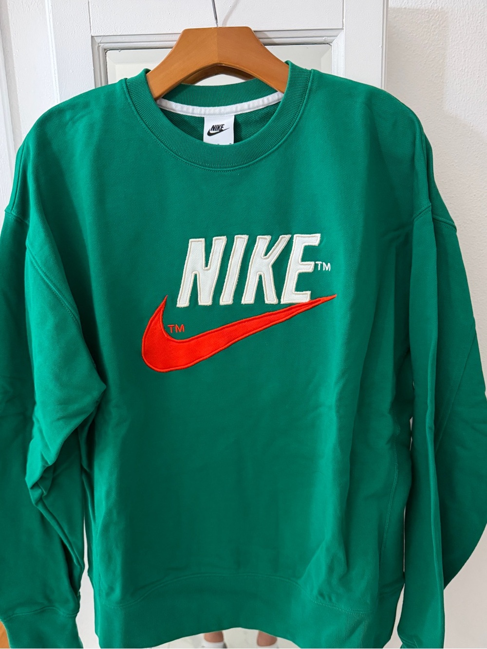 Nike Sportswear Retro Logo Crewneck Sweatshirt Men’s Medium Green Orange Swoosh